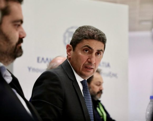 Αυγενάκης:-Τριπλή-νίκη,-για-αγρότες,-Ελλάδα-και-ΕΕ-η-αναθεώρηση-της-ΚΑΠ