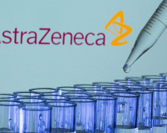 astrazeneca:-Παραδέχεται-ότι-το-εμβόλιο-κορονοϊού-προκαλεί-σπάνιες-παρενέργειες