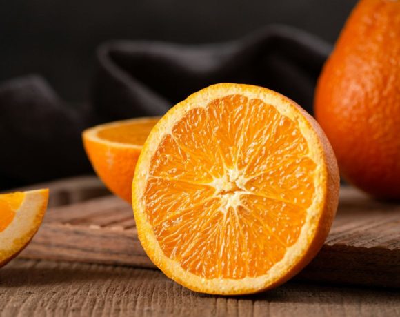 Το-να-πίνουμε-έναν-χυμό-πορτοκάλι-κάθε-πρωί-είναι-τόσο-καλό-όσο-νομίζουμε;
