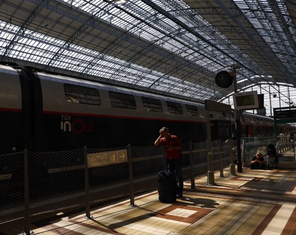 «Δολιοφθορά»-στο-δίκτυο-τρένων-λίγο-πριν-από-την-τελετή-έναρξης-των-Ολυμπιακών-Αγώνων-στο-Παρίσι-–-Επηρεάζονται-800.000-επιβάτες